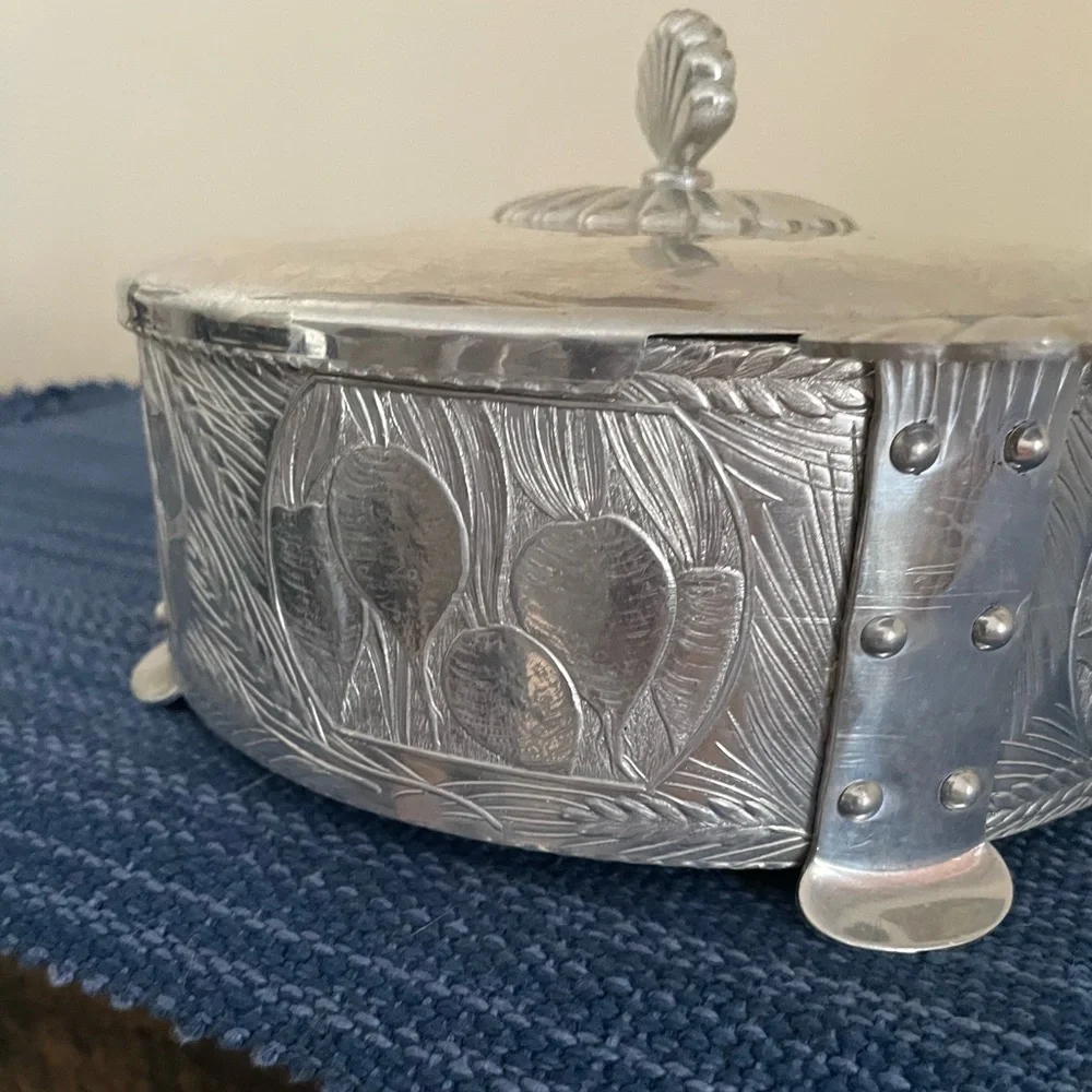 Rare, Vintage Crown Forged Aluminum Casserole Holder with Pyrex Dish